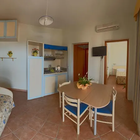 Kompleks wypoczynkowy Villaggio Arco Del Saracino Lido Marini