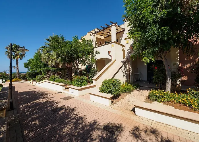 Villaggio Arco Del Saracino