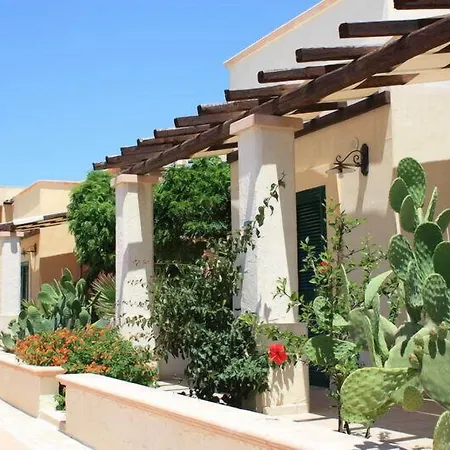 Villaggio Arco Del Saracino Vakantiepark