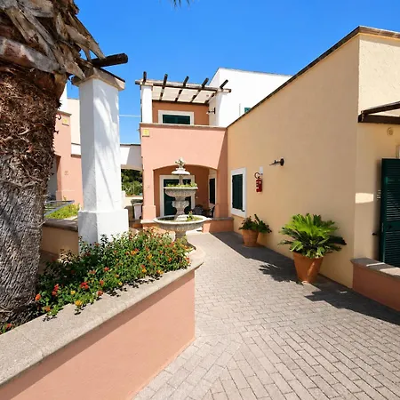 Vakantiepark Villaggio Arco Del Saracino Lido Marini