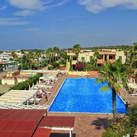 Vakantiepark Villaggio Arco Del Saracino 4*