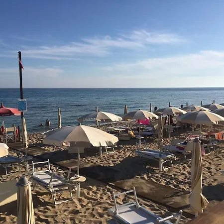 Villaggio Arco Del Saracino 4*