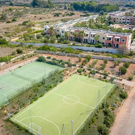 Villaggio Arco Del Saracino Vakantiepark